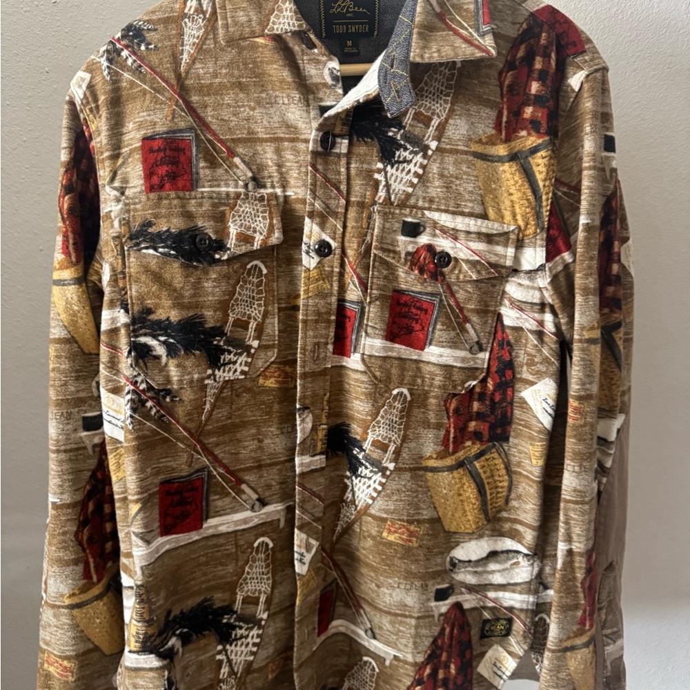 Todd Snyder Men's Brown and Red Patterned Casual Shirt